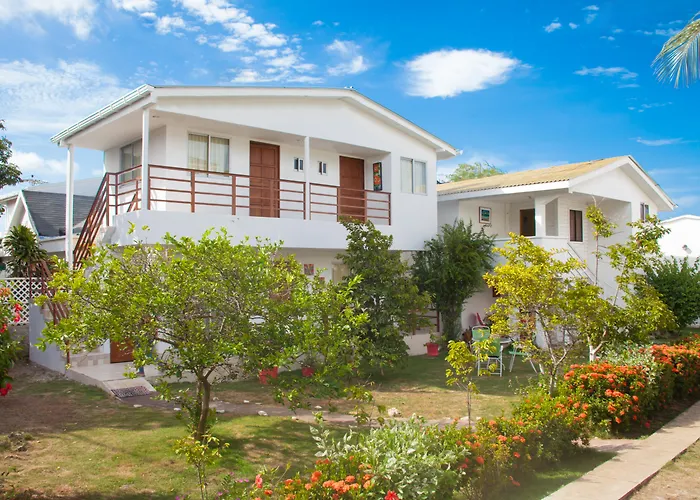 Cabanas Green Yard